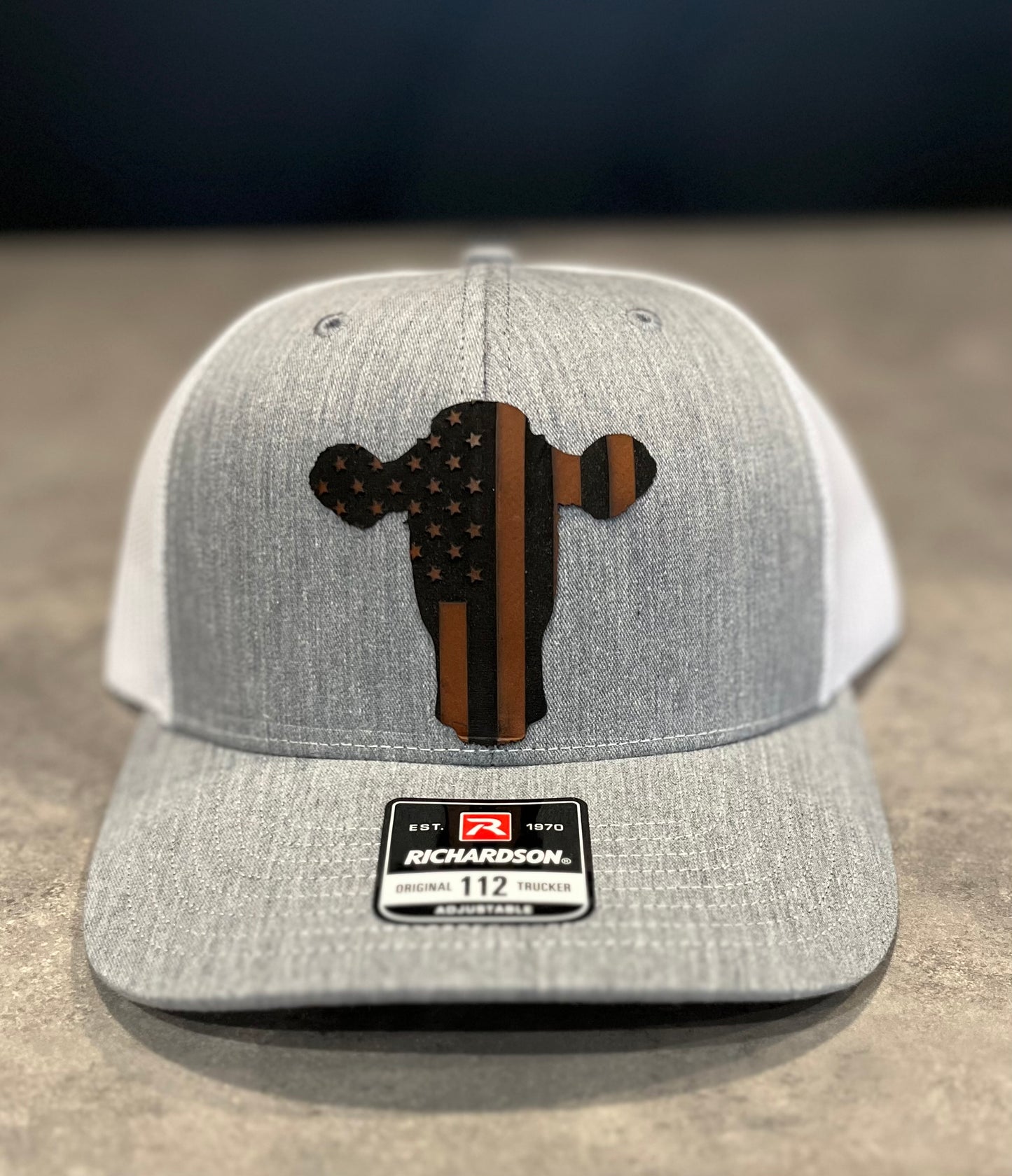 American Flag Cow Head Light Gray/White Hat